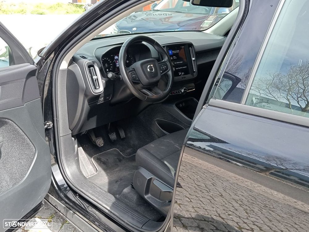 Volvo XC 40 1.5 T2 Momentum Core - 10