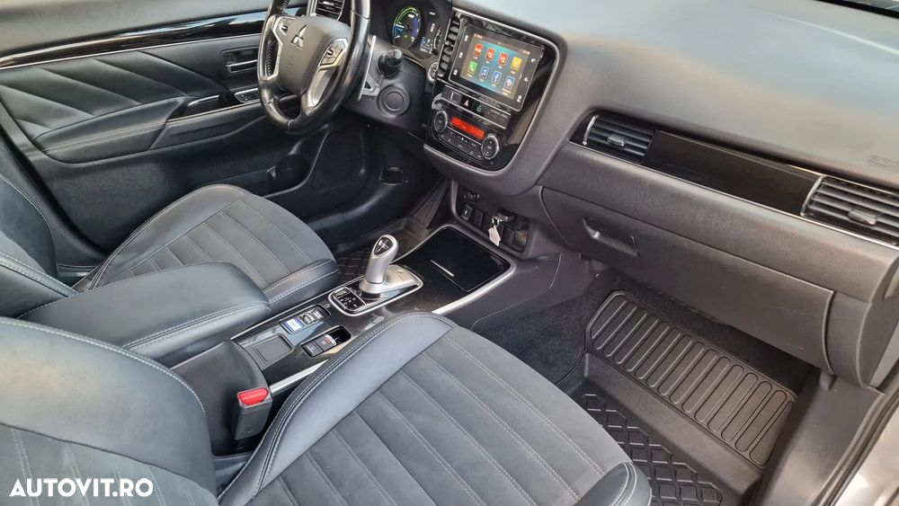 Mitsubishi Outlander 2.4 4WD Diamant+ - 12