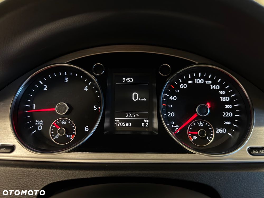 Volkswagen Passat 2.0 TDI 4Mot Highline - 11