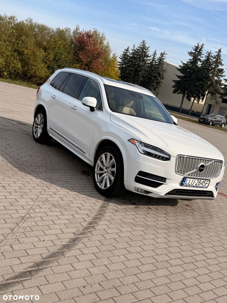 Volvo XC 90 - 9
