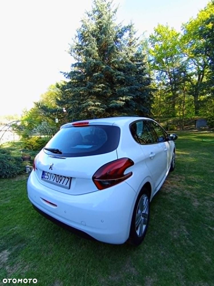 Peugeot 208 PureTech 110 Stop & Start Allure - 4
