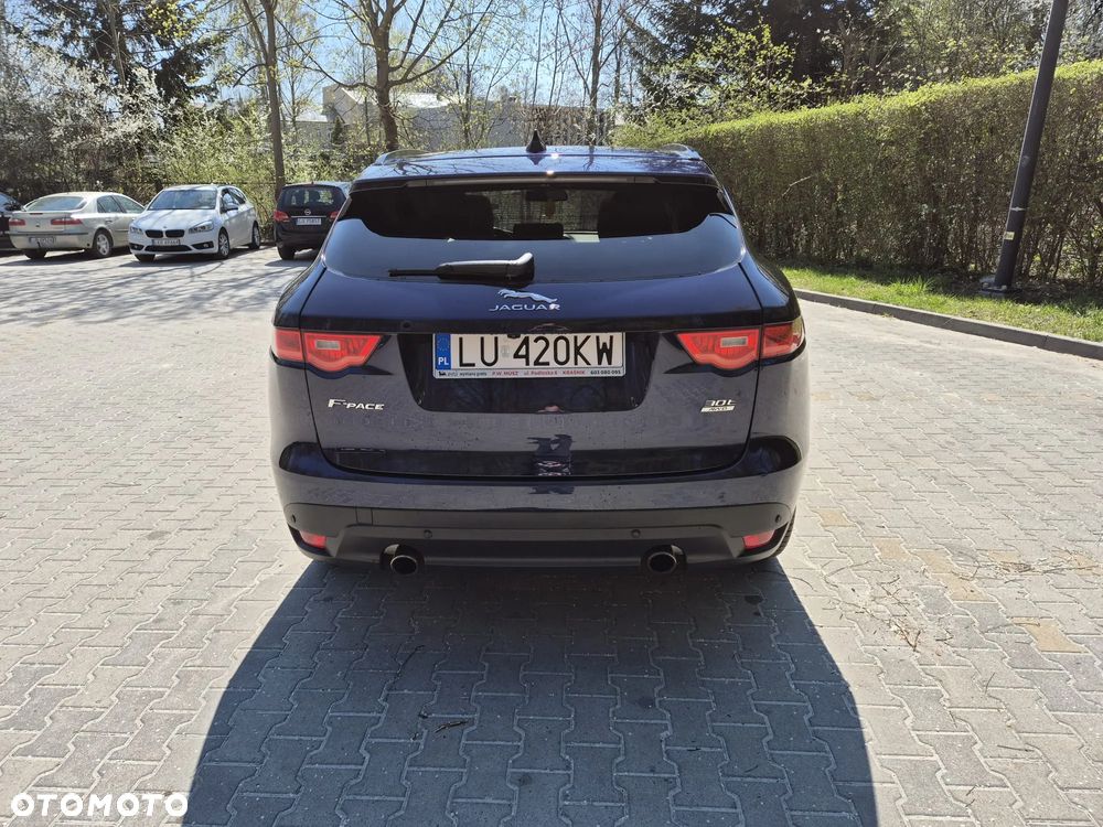 Jaguar F-Pace 30t AWD Pure - 5
