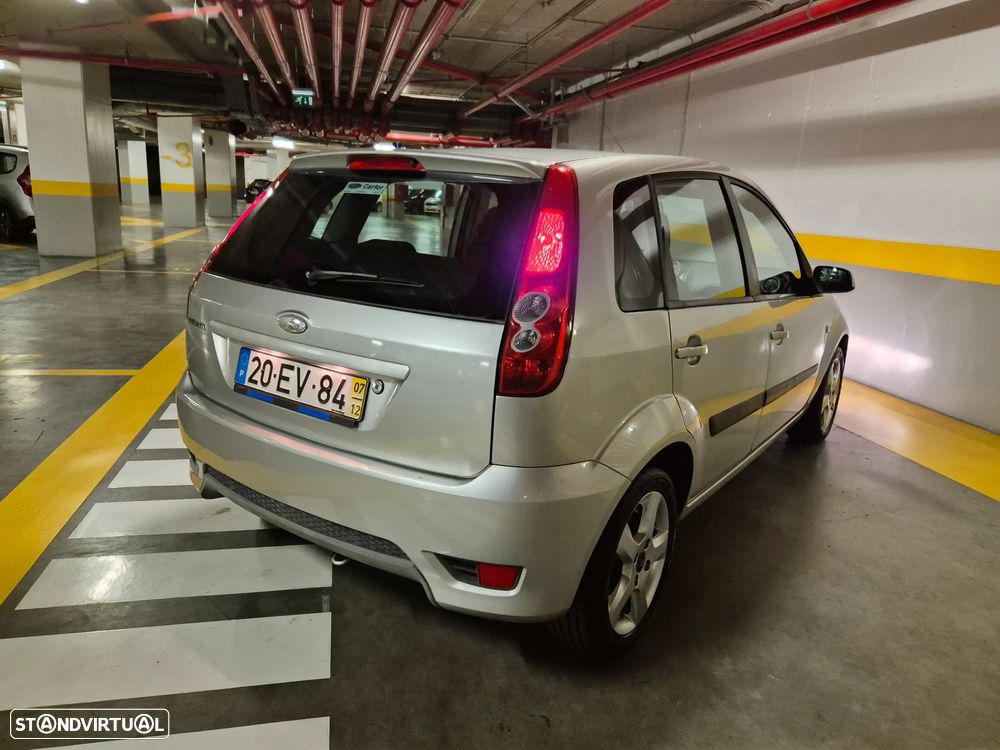 Ford Fiesta 1.25 Trend - 9