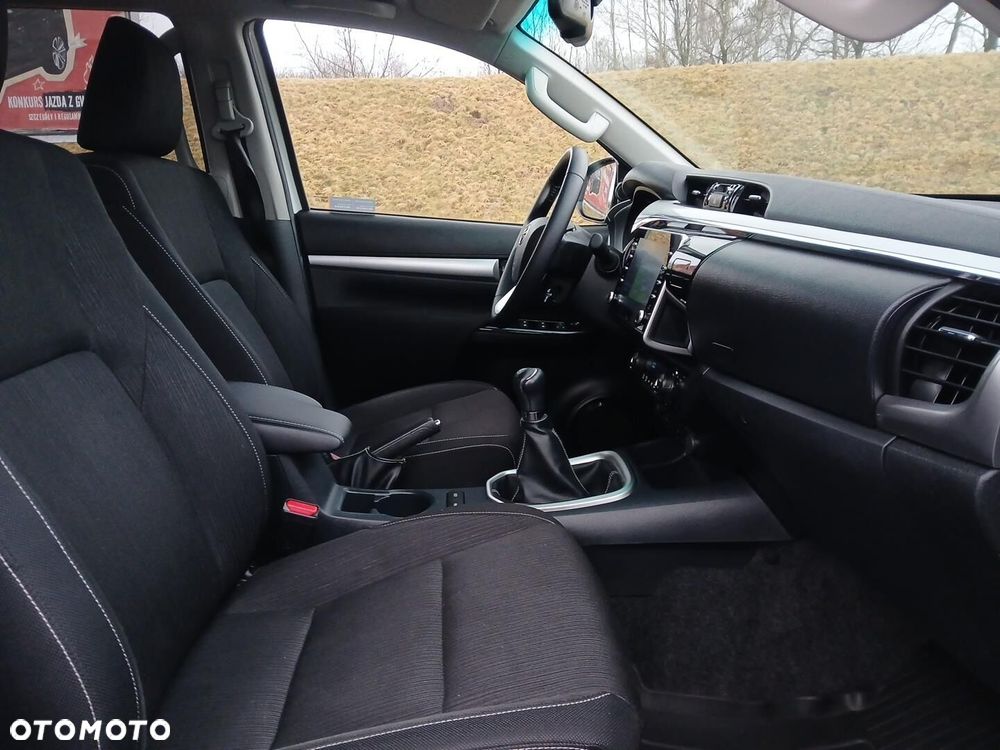 Toyota Hilux 2.8 D-4D Double Cab SR5 4x4 - 10