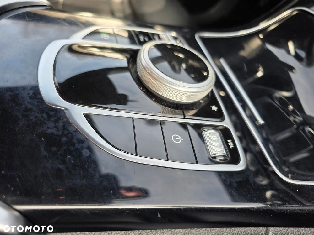 Mercedes-Benz Klasa C - 30