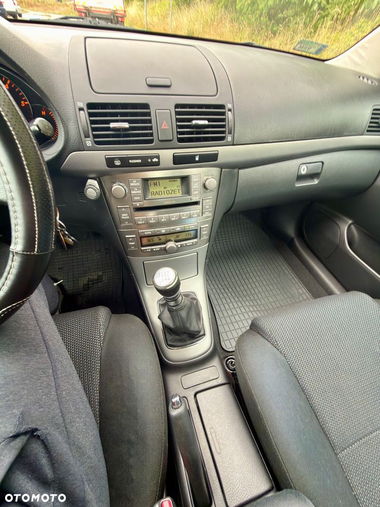 Toyota Avensis 2.0 D-4D Luna - 10