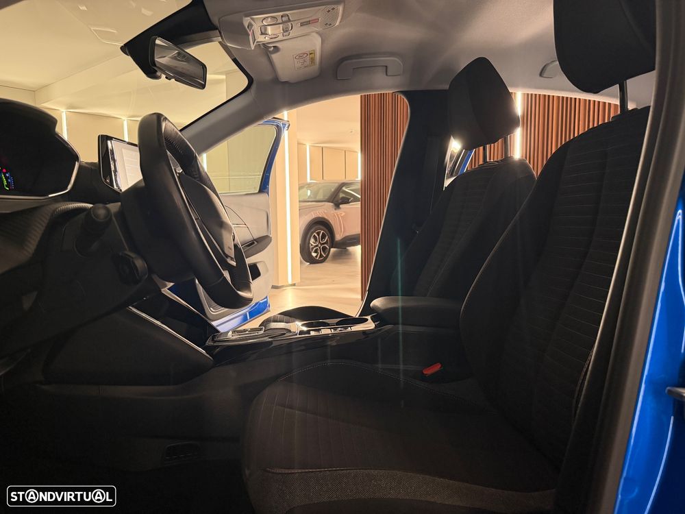Peugeot e-208 - 54