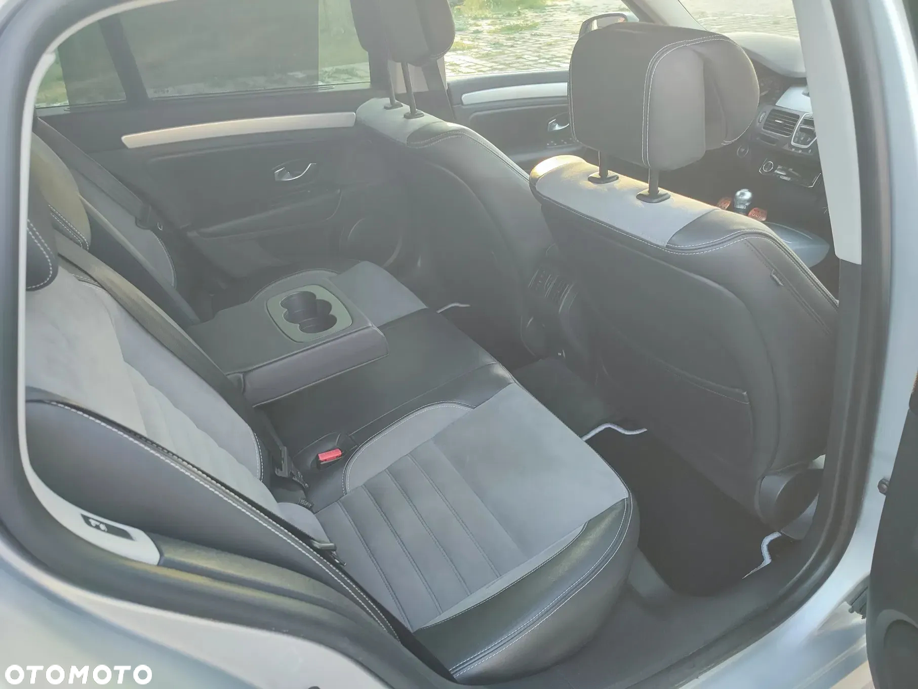 Renault Laguna Grandtour dCi 180 FAP GT - 25