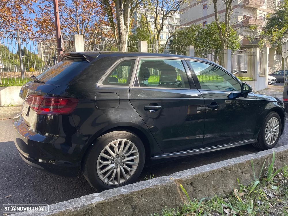 Audi A3 Sportback 1.6 TDI - 12