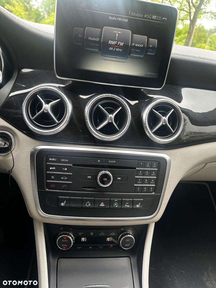 Mercedes-Benz CLA 250 4Matic 7G-DCT AMG Line - 6