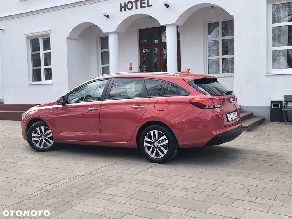 Hyundai i30 blue Kombi 1.6 CRDi Style - 33