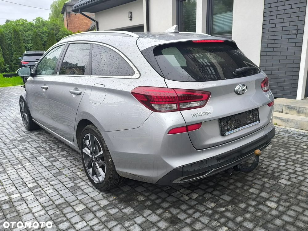 Hyundai i30 1.6 CRDI 48V-Hybrid DCT Prime - 4