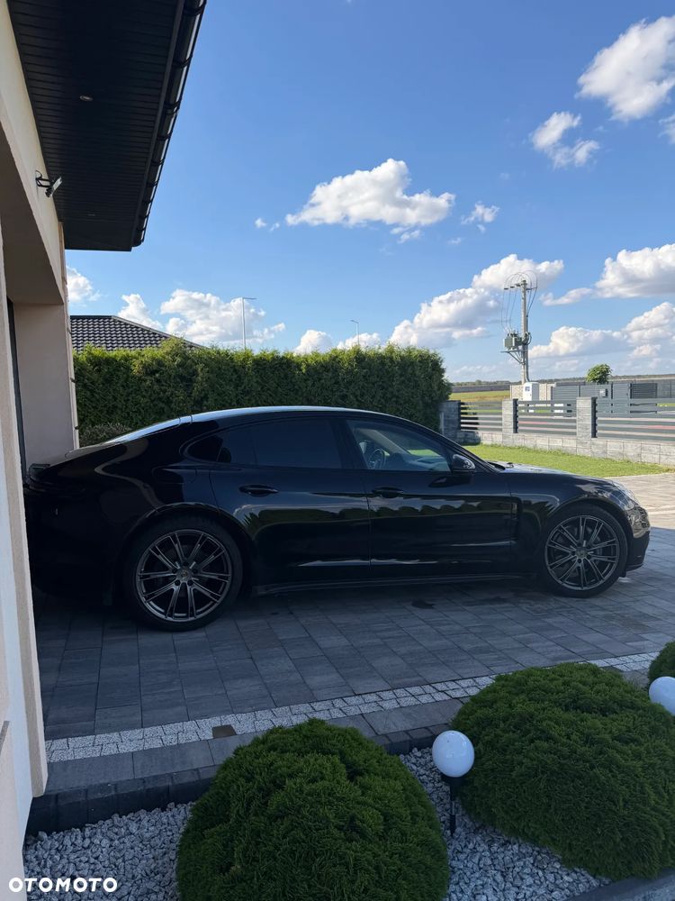 Porsche Panamera 4 - 3