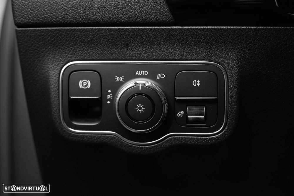 Mercedes-Benz GLA 250 e AMG Line - 35