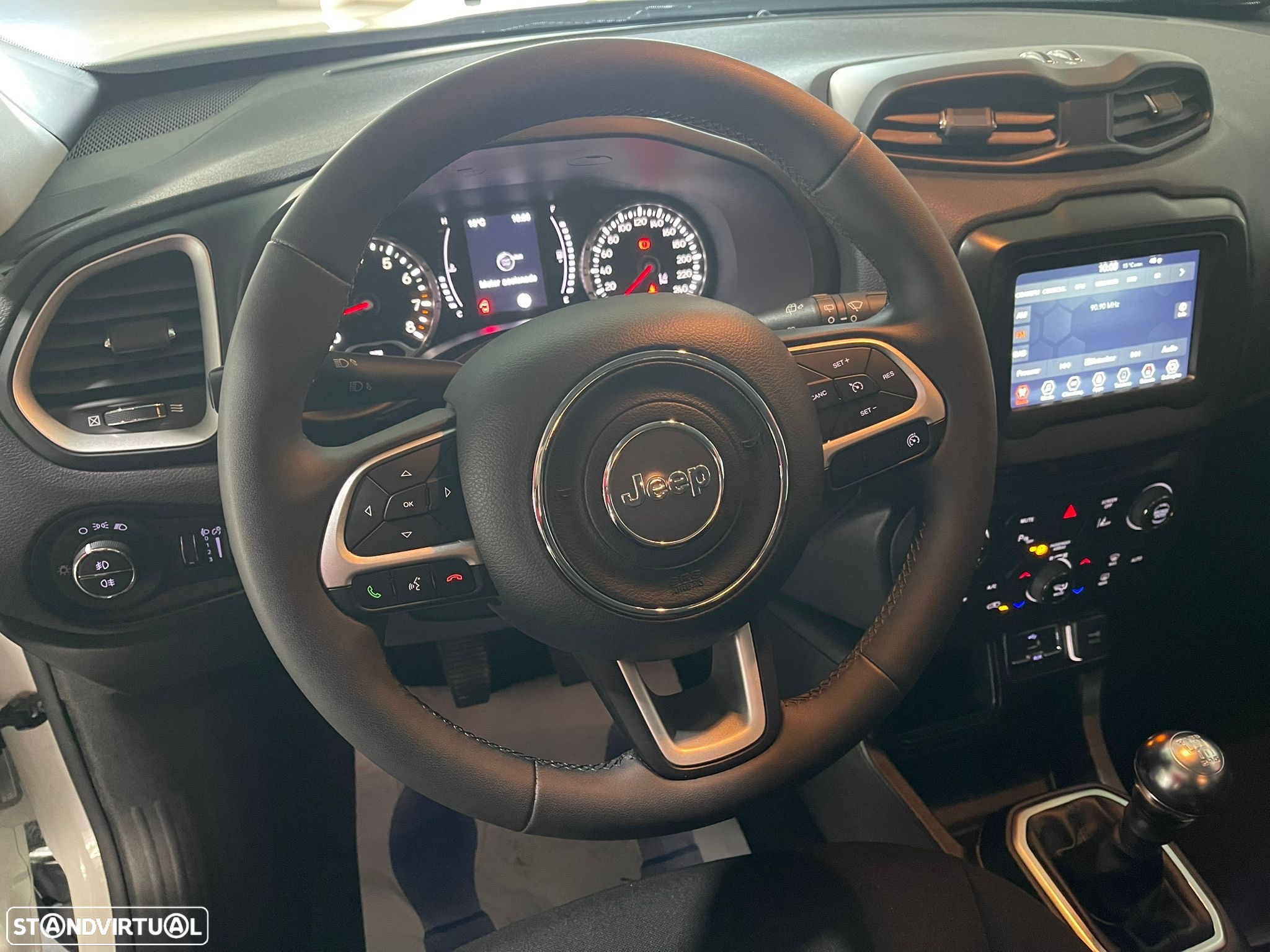 Jeep Renegade 1.0 T Limited - 11