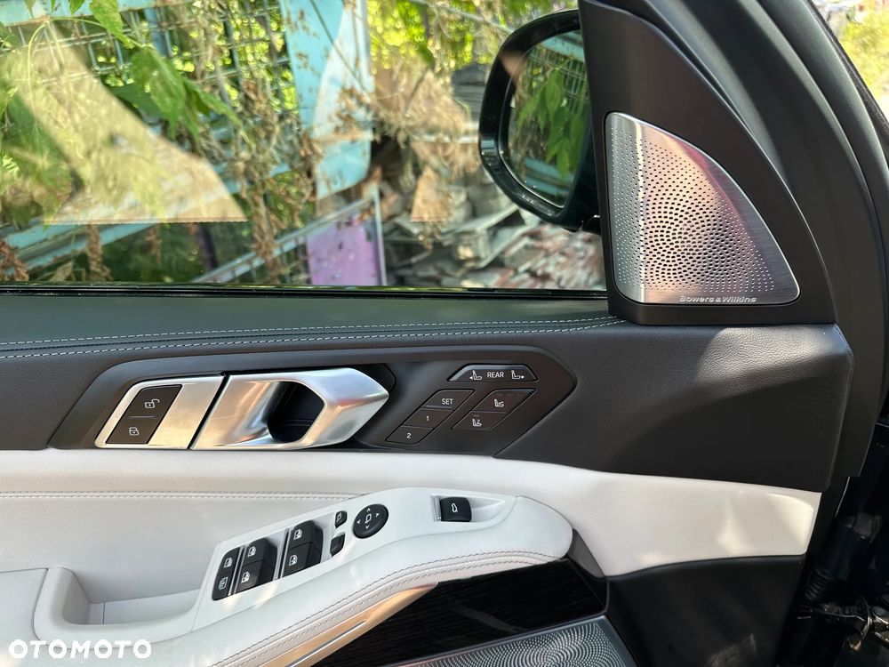 BMW X7 - 12