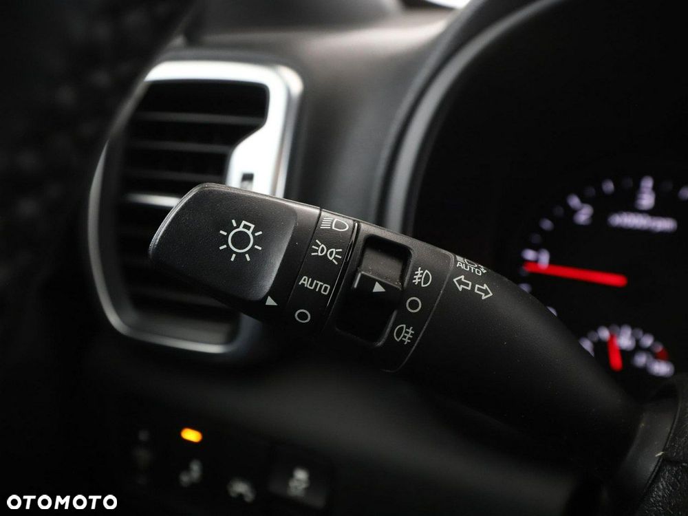 Kia Sportage 2,0 CRDI AWD GT Line - 36