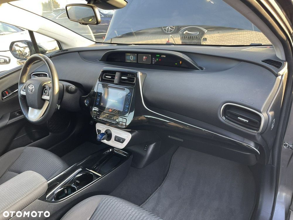 Toyota Prius Hybrid Comfort - 11