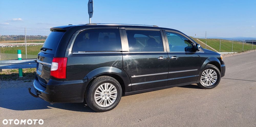 Lancia Voyager 3.6 Platinum - 5