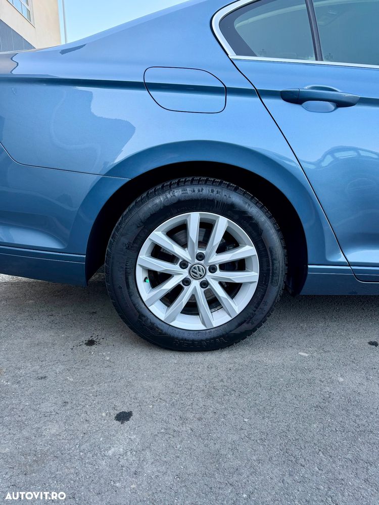Volkswagen Passat 2.0 TDI DSG Comfortline - 5