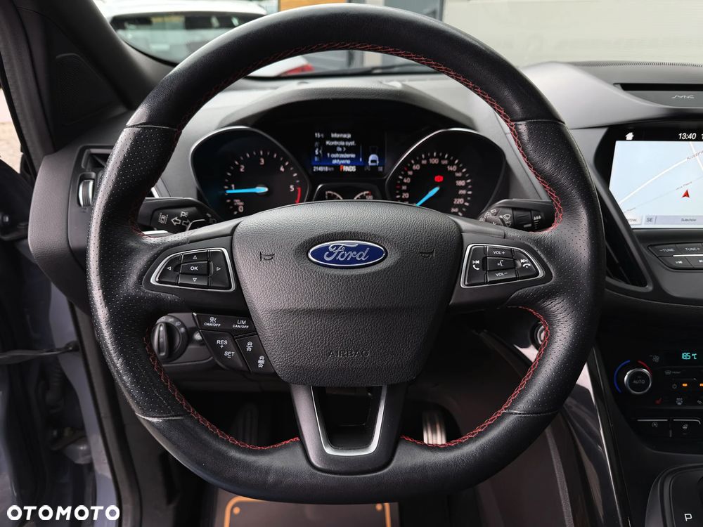 Ford Kuga 2.0 TDCi 2x4 ST-Line - 27