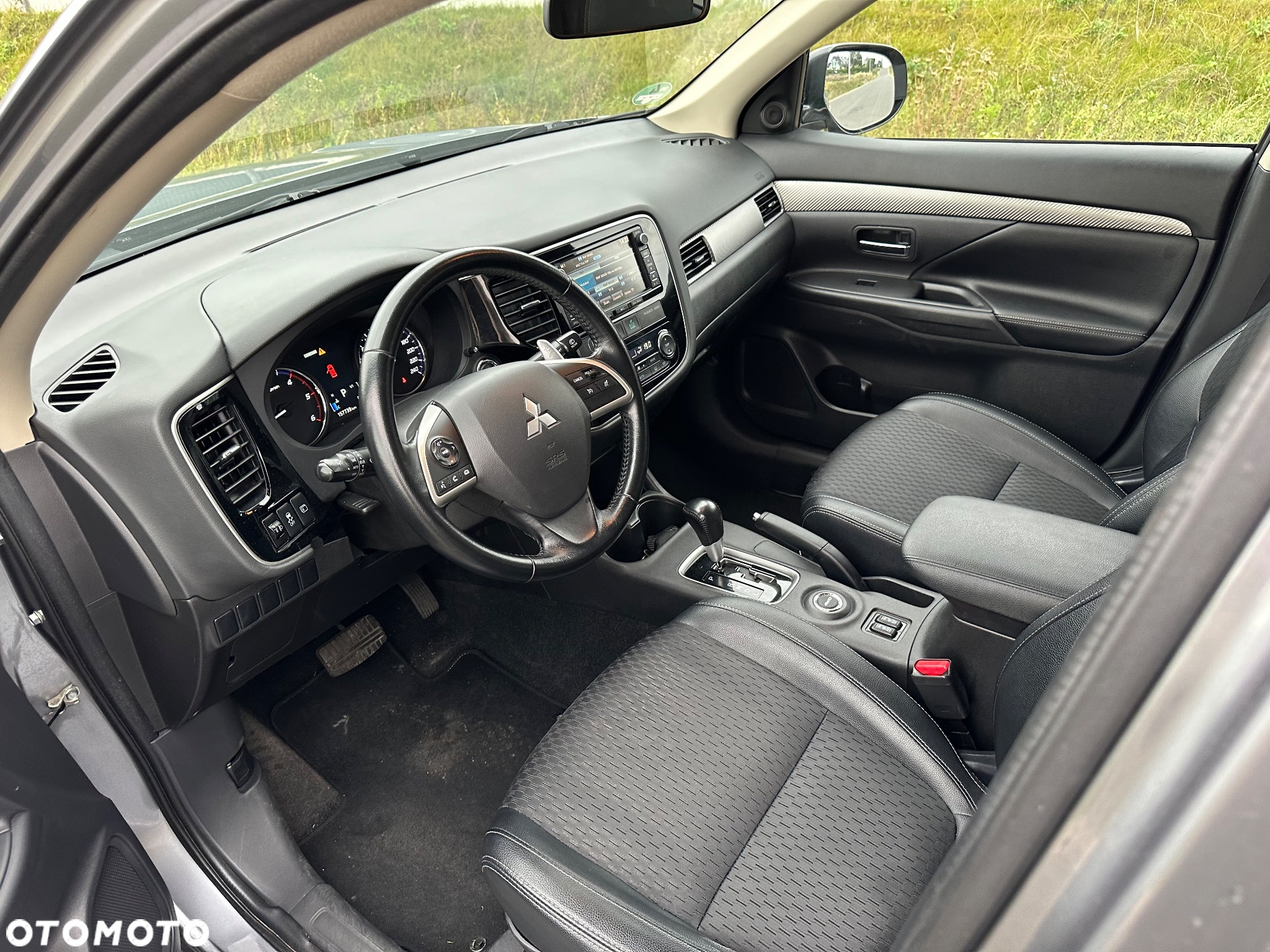 Mitsubishi Outlander 2.2 DI-D 4WD Automatik Instyle - 9