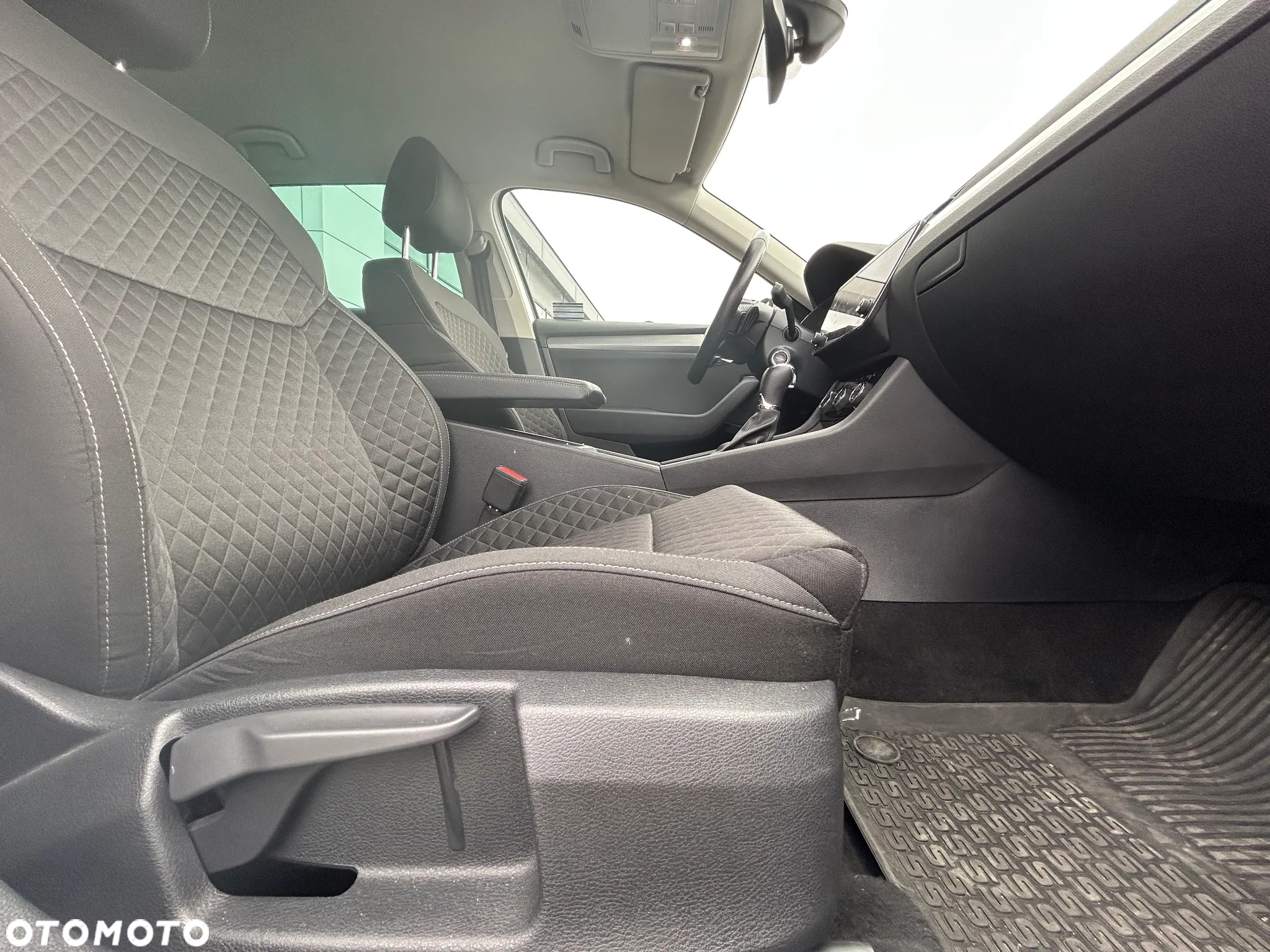 Skoda Superb 1.5 TSI Ambition DSG - 35