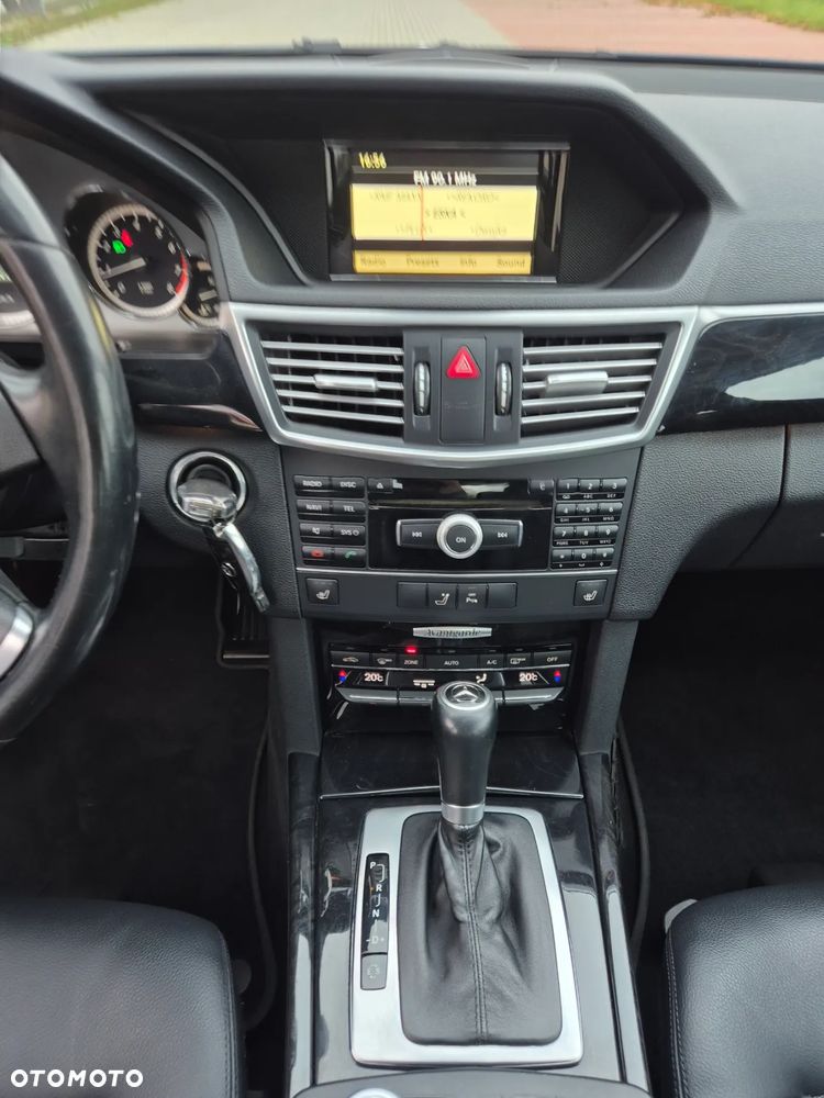 Mercedes-Benz Klasa E 200 CGI BlueEFFICIENCY Automatik Avantgarde - 35