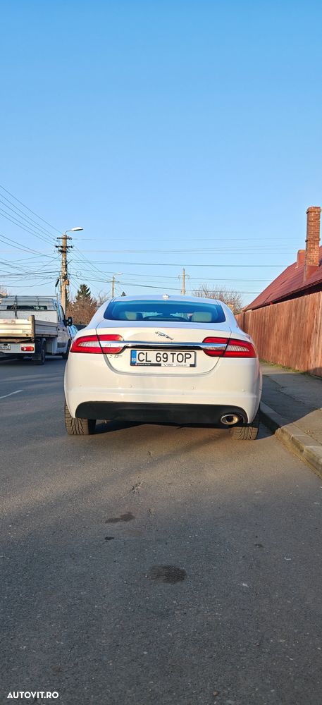 Jaguar XF 2.2D - 3