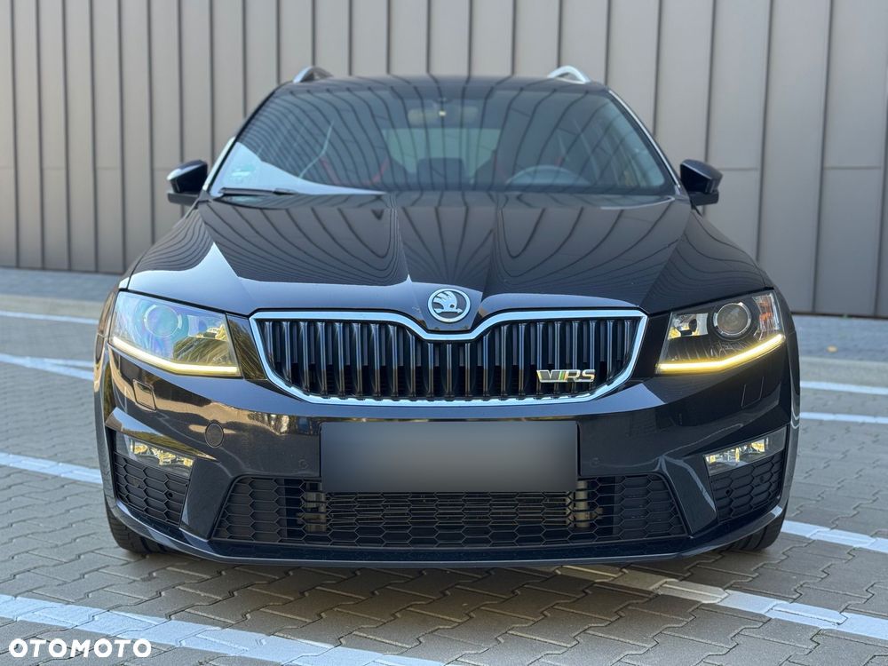 Skoda Octavia 2.0 TDI DSG RS - 2