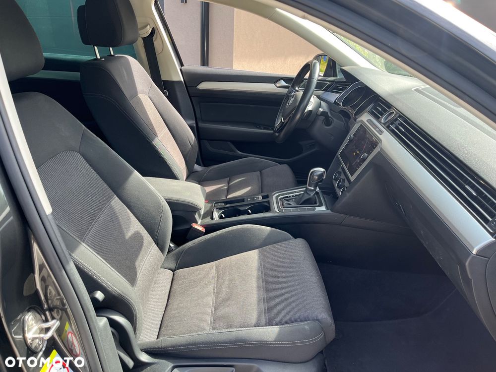 Volkswagen Passat 2.0 TDI Elegance DSG - 21