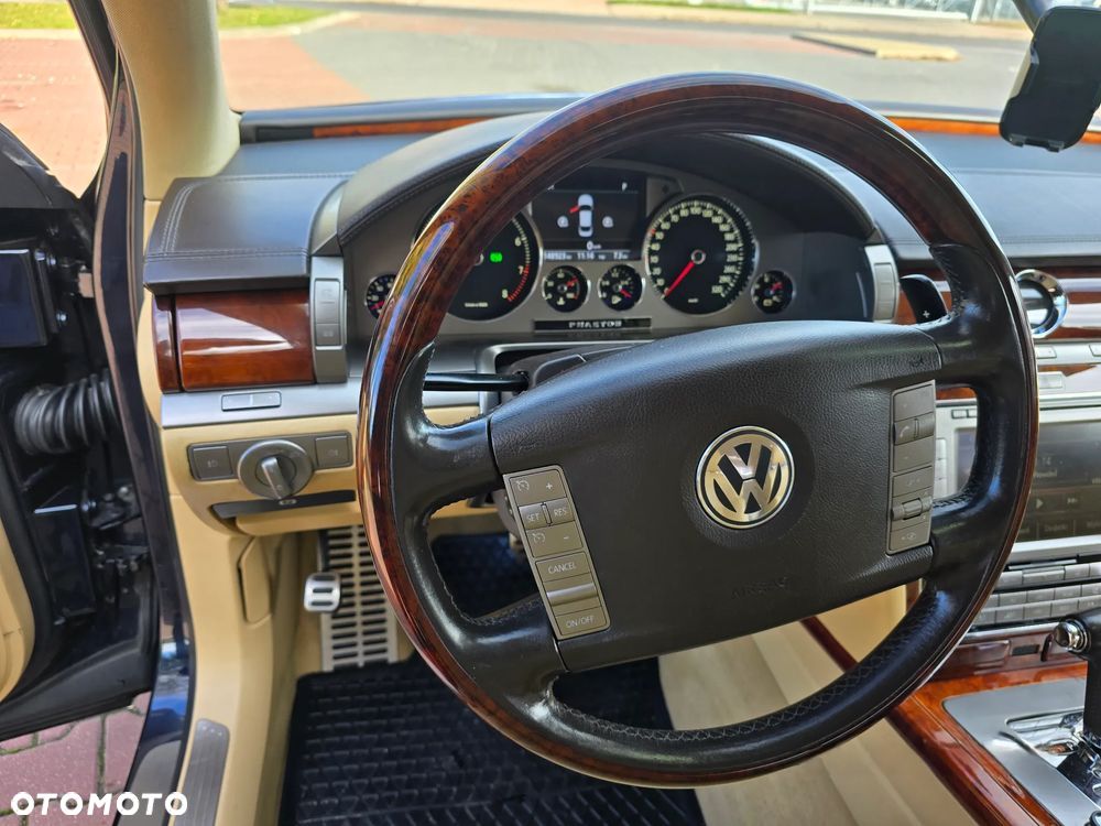 Volkswagen Phaeton 6.0 W12 4Mot (5 os.) - 15