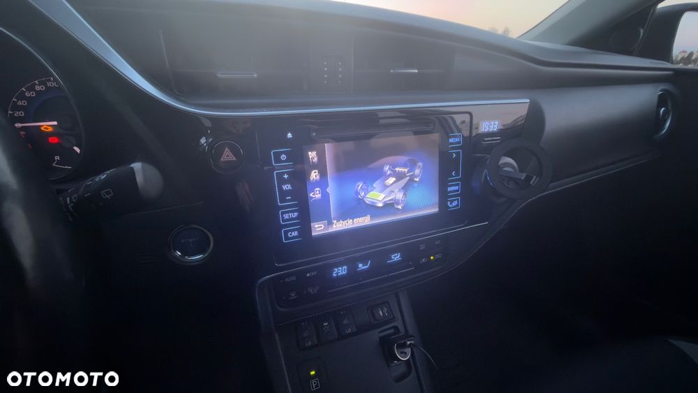 Toyota Auris Hybrid 135 Comfort - 12