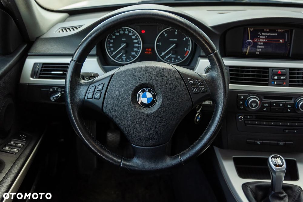 BMW Seria 3 318d DPF - 20