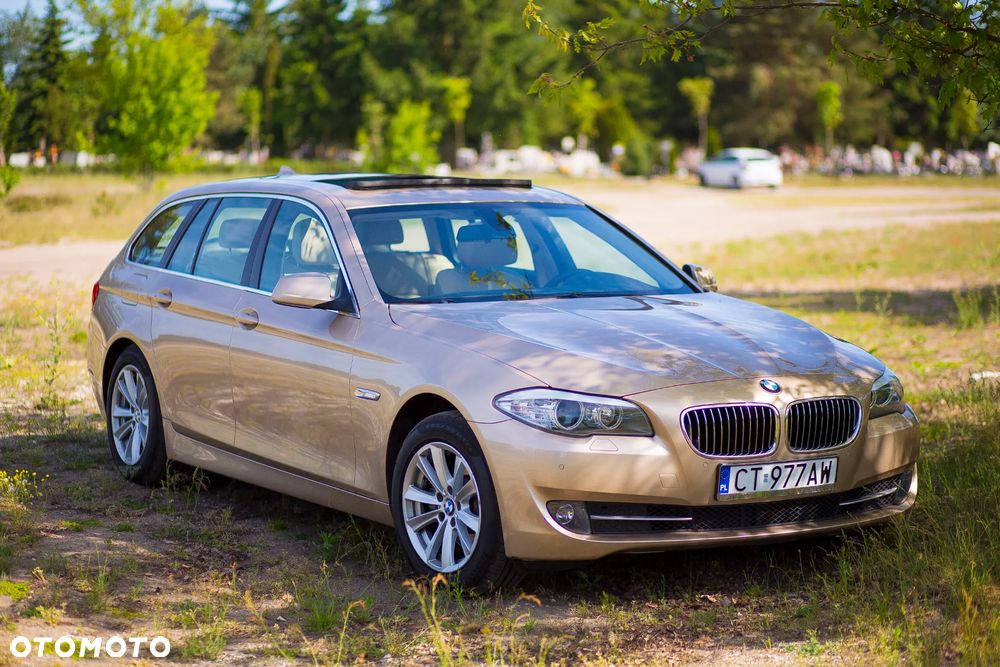 BMW Seria 5 523i - 1