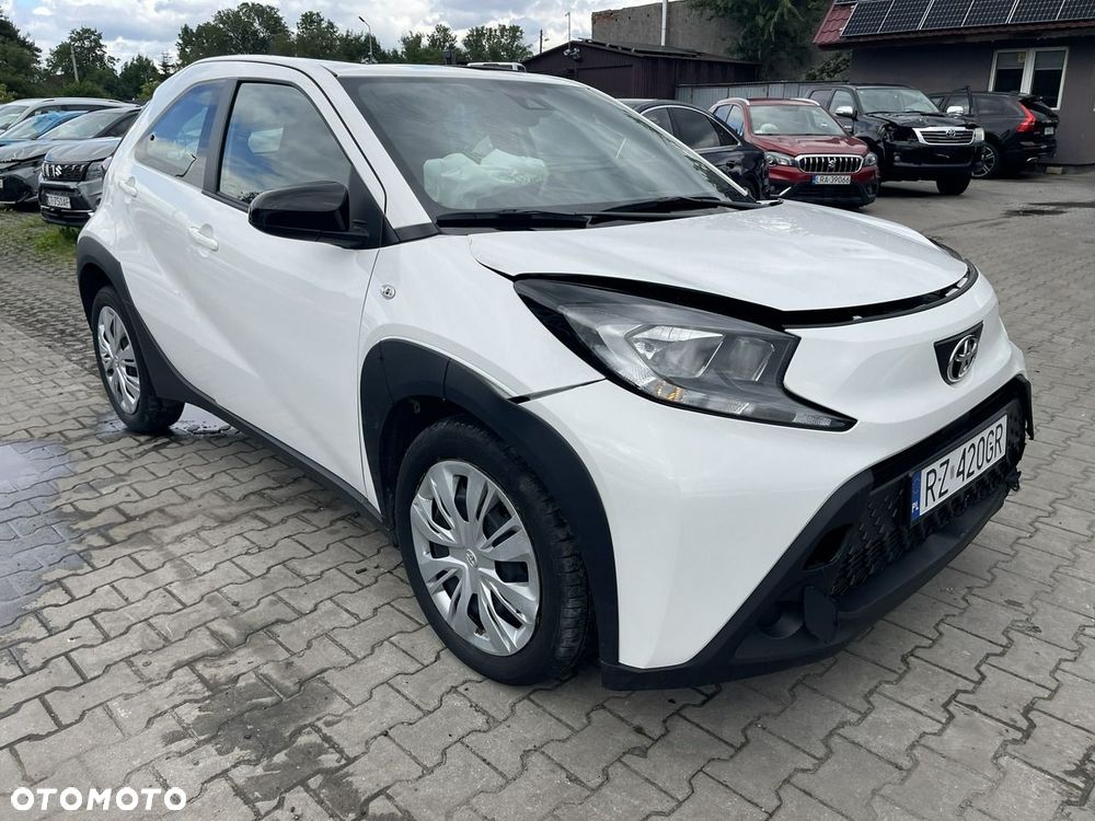 Toyota Aygo X 1.0 VVT-i Comfort CVT - 2