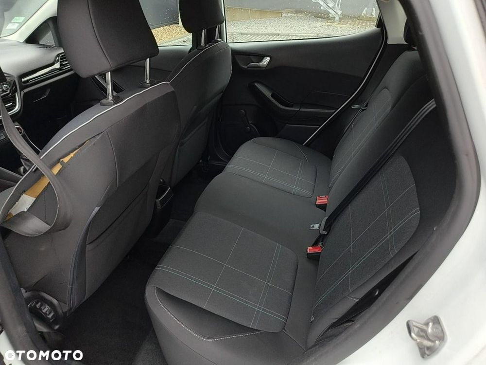 Ford Fiesta - 17