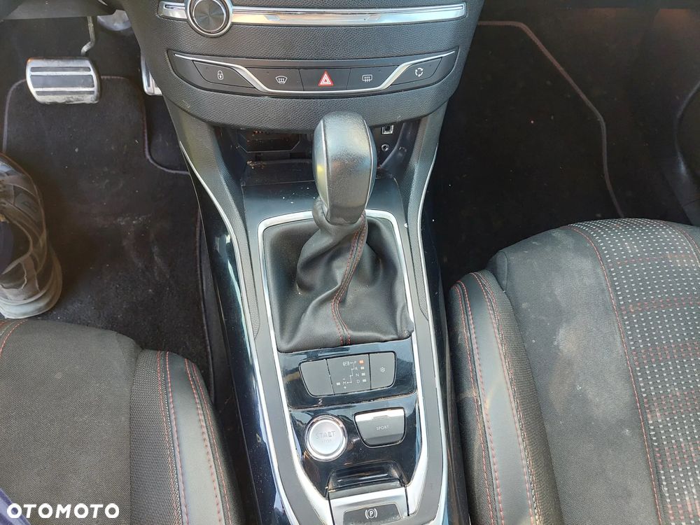 Peugeot 308 ver-1-2-puretech-active-s-s-eat6 - 16