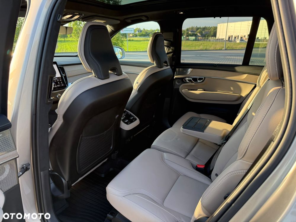 Volvo XC 90 - 23