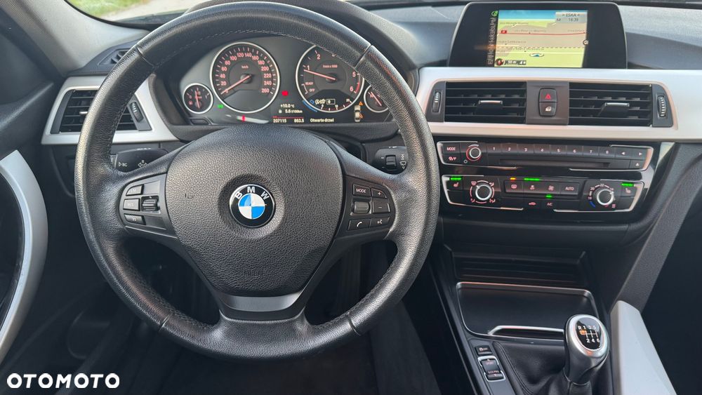 BMW Seria 3 316d Sport Line Shadow - 12