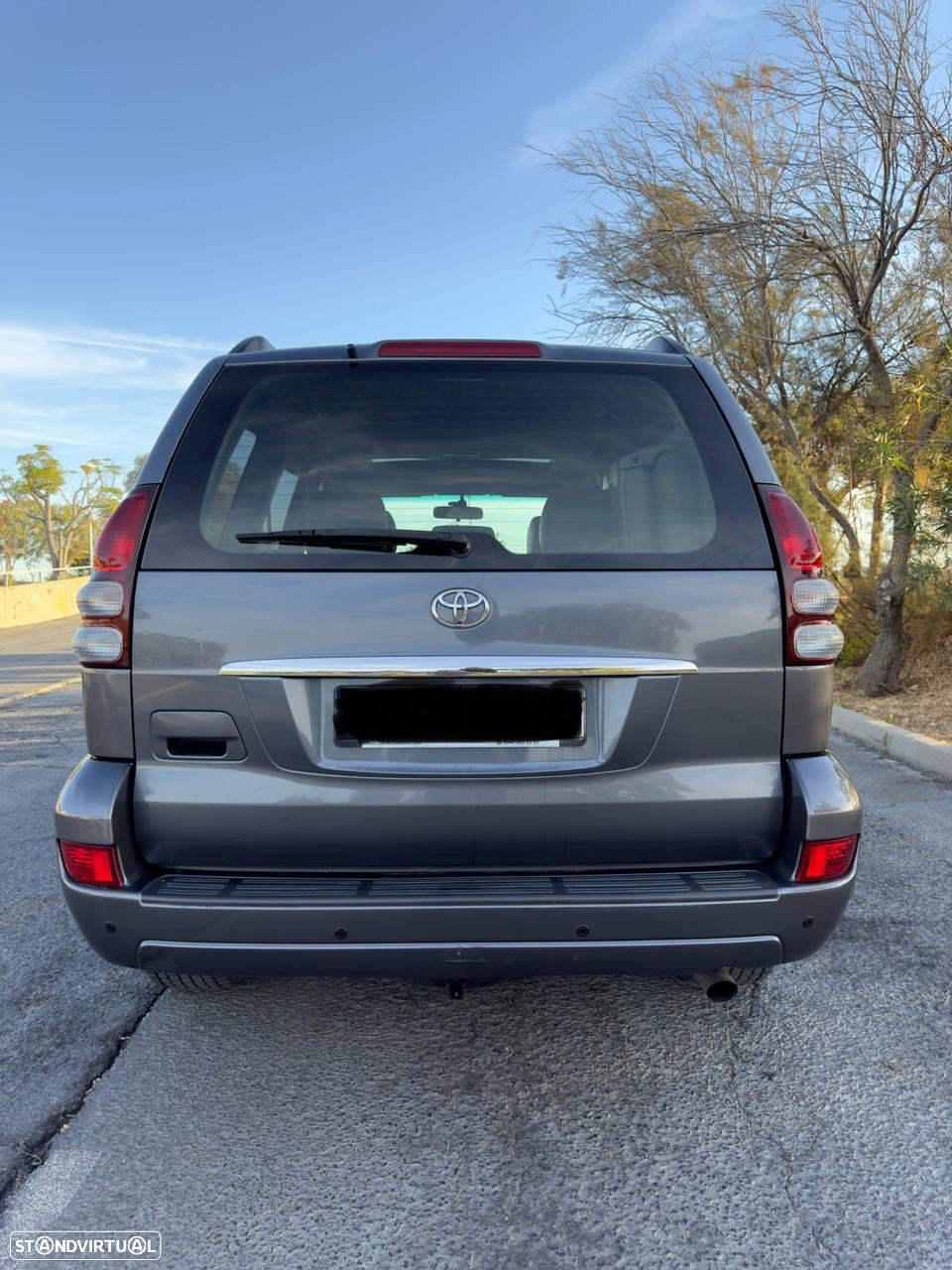 Toyota Land Cruiser Prado - 2