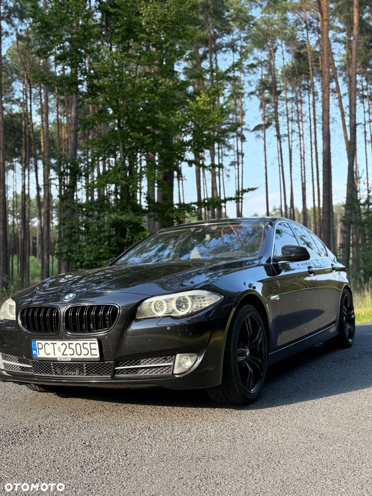 BMW Seria 5 525d xDrive - 8