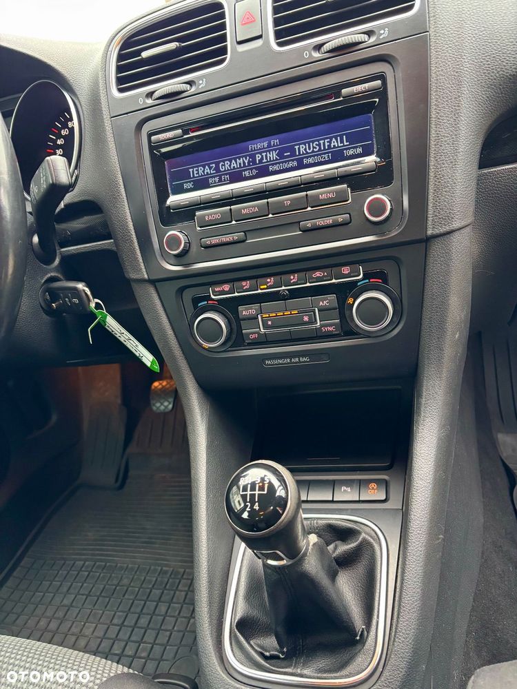 Volkswagen Golf 1.6 TDI BlueMotion Technology Comfortline - 13