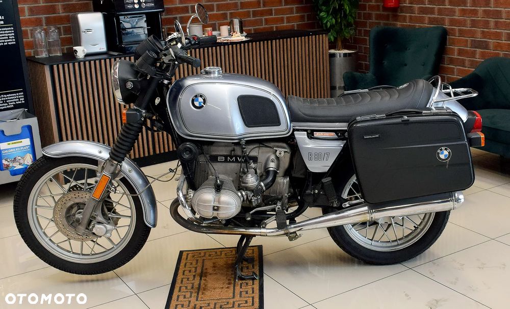 BMW R - 1