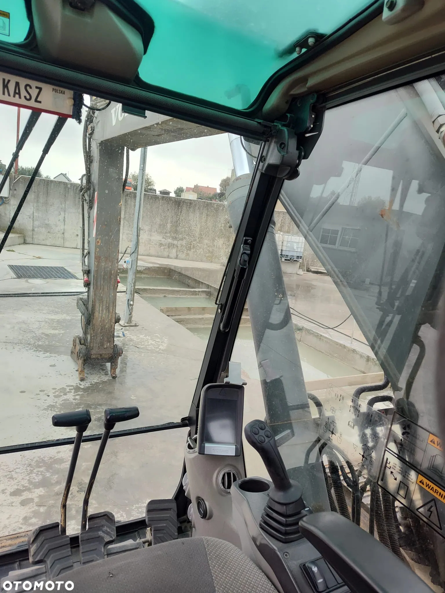 Volvo EC 240CL - 7