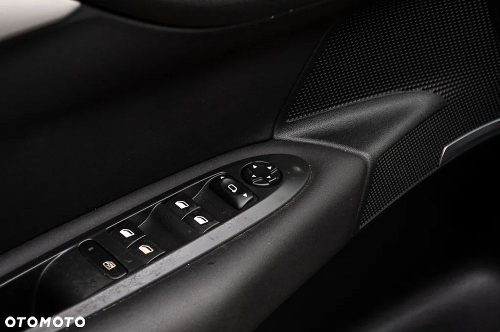 Citroën C4 VTi 120 Attraction - 35