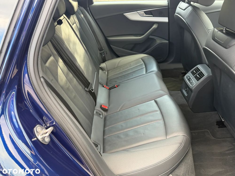 Audi A4 Avant 35 TFSI S tronic S line - 26