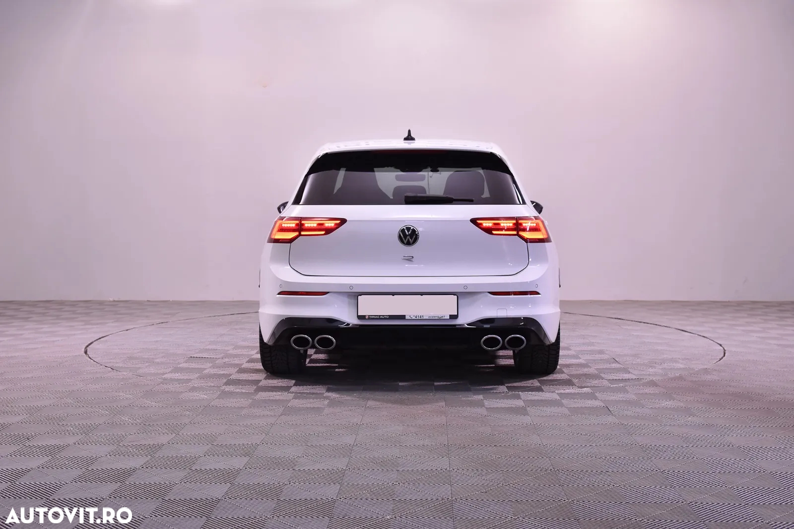 Volkswagen Golf 2.0 TSI DSG 4Motion R - 4