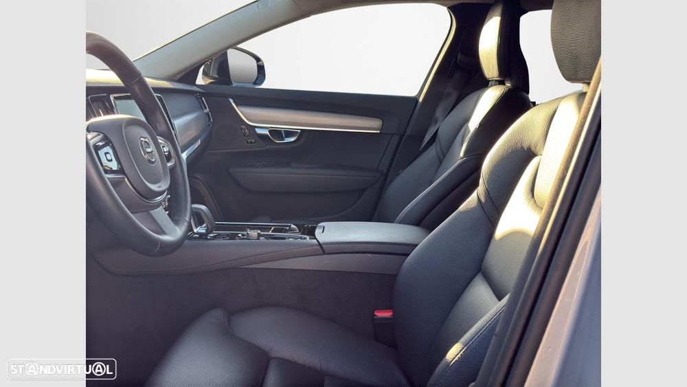 Volvo V90 2.0 T6 PHEV Plus Dark AWD - 12