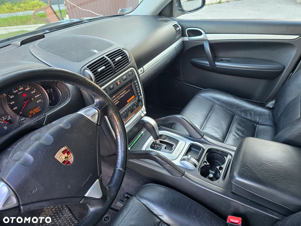 Porsche Cayenne Tiptronic S - 13